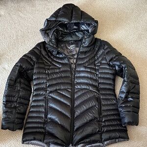 Bernardo Shiny Black Quilted Puffer Coat